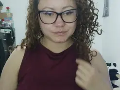 Amateur Adult Webcam of Curly_greeneyed