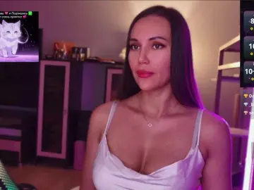 Bongacams Best live sex cam show of QWEENII