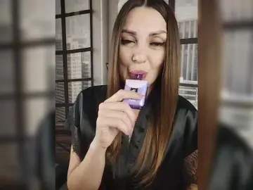Bongacams Watch Live Sex Cams of SexyKitty75-1
