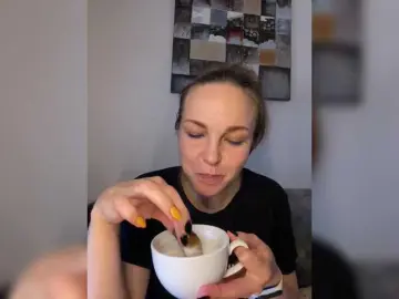 Bongacams Watch Live Sex Cams of Alisasqrl