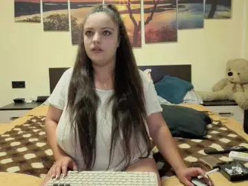Bongacams Adult Webcam of adellineee