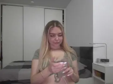 Bongacams Private Sex Chat of Blondie8853