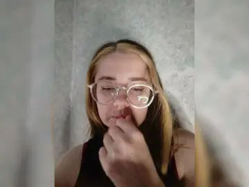 Bongacams Sex Cam of kroshka-meow