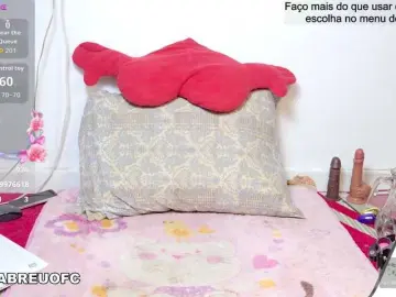 Bongacams Watch Live Sex Cams of Geozinhaa