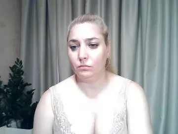 Bongacams Watch Live Sex Cams of KickaIricka