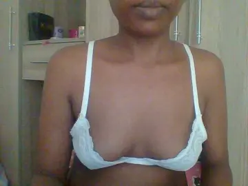 Bongacams Sex Cam of Hotchille