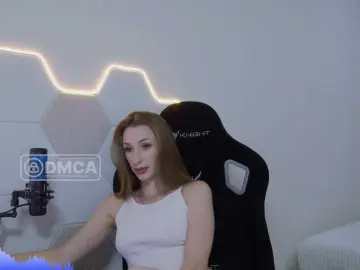 Bongacams Sex Cam of Sky-QueenI