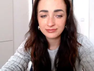 Bongacams Watch Live Sex Cams of LorennePlay
