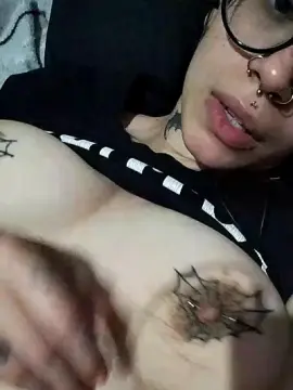 Cam4 Live Sex Cam of Yoli_dolly666