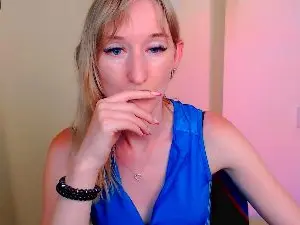 Cam4 Nude Webcam of LillyBluee