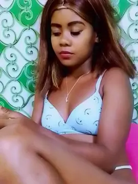 Cam4 Free Porn Cam of ameline1