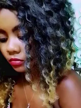 Cam4 Free Live Porn of ameline1