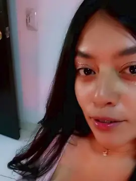 Cam4 Free Live Porn of Lindafox99