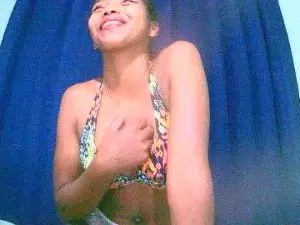 Cam4 Free Live Porn of Fitiavana8
