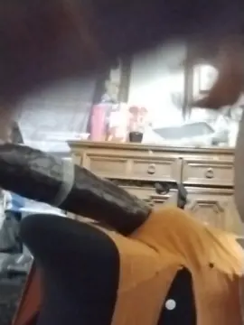 Cam4 Live Sex Cam of SqueekieAnHappy