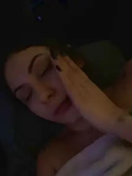 Cam4 Live Sex of tattedttoez69