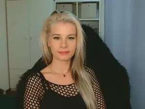 Cam4 Sex Cam of KristineSensual