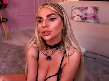 Chaturbate Nude Webcam of pearlplenty