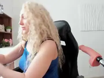 Chaturbate Live Sex Cam of carol_may_