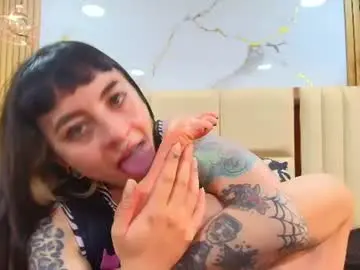 Chaturbate Live Sex Cam of naughty_kittenm