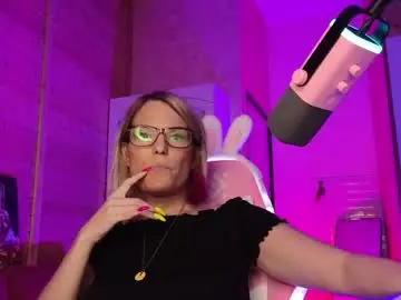 Chaturbate Sex Chat of findom_lady_shine