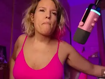Chaturbate Live Sex Cam of findom_lady_shine