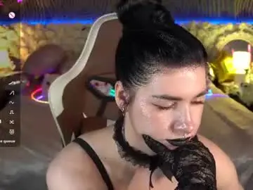 Chaturbate Best live sex cam show of emilycandys