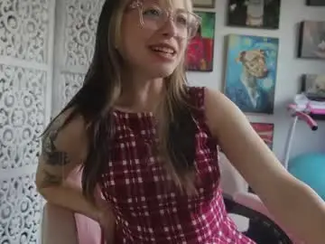 Chaturbate Best live sex cam show of makiyahbelle2