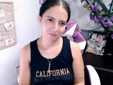 Chaturbate Live Sex Cam of samantha2girl