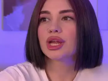Chaturbate Best live sex cam show of adrianatores