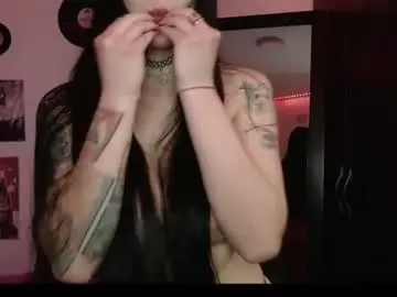 Chaturbate Live Sex Cam of cristin_moon