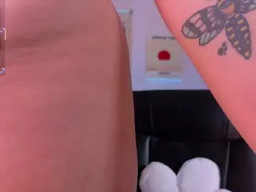 Chaturbate Sex Cam of violettcastel