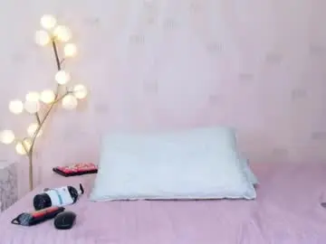 Chaturbate Live Porn of littleebonymommy