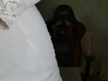 Chaturbate Live Sex Cam of miafoxisja