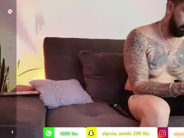 Chaturbate Live Sex of alyssia_wolds_1