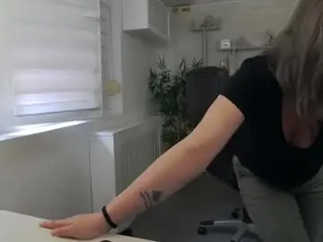 Chaturbate Adult Webcams of maddysmile