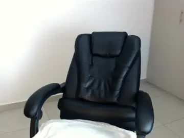 Chaturbate Live Sex Cam of pamy_assam_