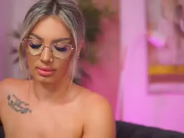 Chaturbate Live Sex of tiaraveil