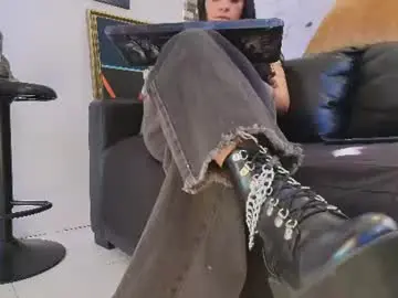 Chaturbate Live Sex Cam of sophie_littles