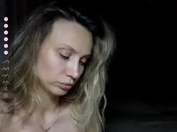 Chaturbate Live Sex Cam of alicewonders_