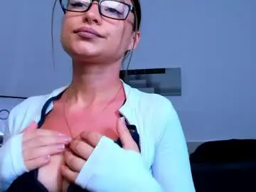 Chaturbate Live Sex Cam of kellysmits