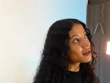 Chaturbate Live Sex Cam of isabella_savina