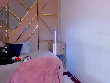 Chaturbate Nude Webcam of mikaelastonne