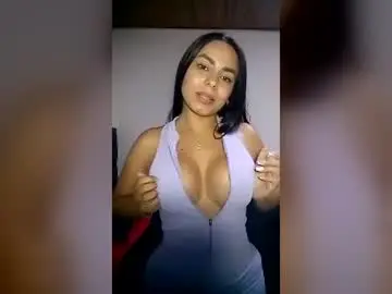 Chaturbate Live Sex Cam of valeska9