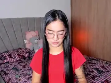 Chaturbate Live Sex Cam of sarah_stone15