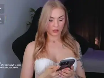 Chaturbate Live Sex Cam of maria_shy_lii