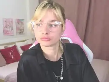 Chaturbate Live Sex Cam of noramoreau