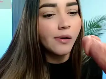 Chaturbate Live Sex Cam of lucia_star_