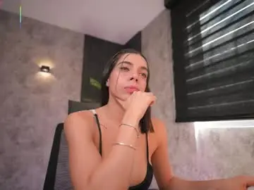 Chaturbate Live Sex Cam of amywalker_