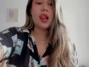 Chaturbate Live Sex Cam of sarasmith19